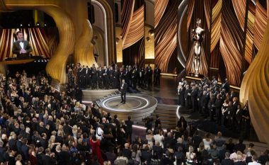 Përfundon mbrëmja e madhe e ‘Oscars 2024’ me filmin “Oppenhemier” fitues