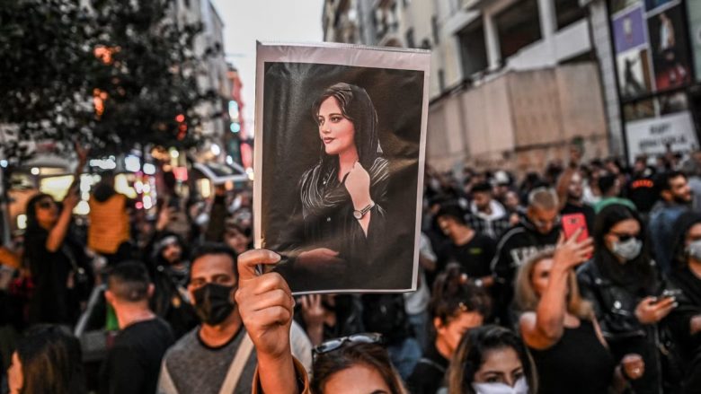 A do ta sjellin ndryshimin, protestat kundër hixhabit në Iran?