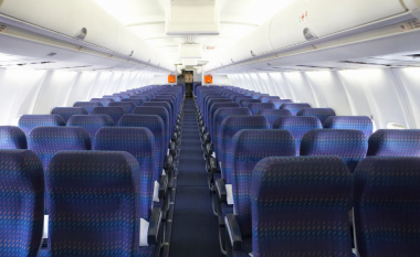 Cilat janë ulëset më të sigurta në aeroplan?