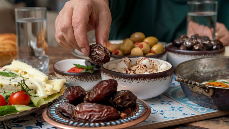 Pse duhet të agjëroni gjatë muajit të Ramazanit, dobitë shëndetësore që sjell tek organizmi i juaj