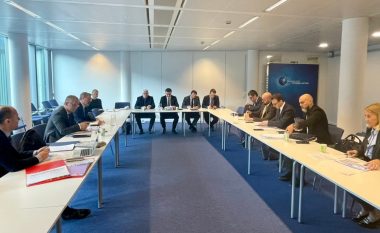 Përfundon takimi trepalësh në Bruksel: S'ka marrëveshje për dinarin