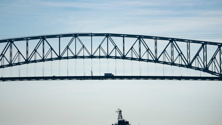 Çfarë dihet për urën Francis Scott Key në Baltimore, e cila u shemb pjesërisht pas përplasjes së një anije mallrash