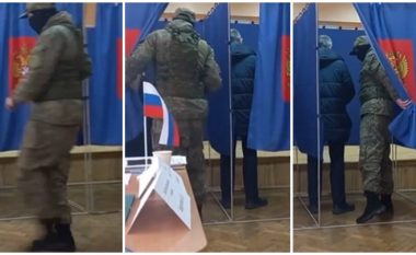 “Zgjedhjet” në Rusi, ushtarët e armatosur dhe të maskuar futen në kabinat e votimit – kontrollojnë votuesit