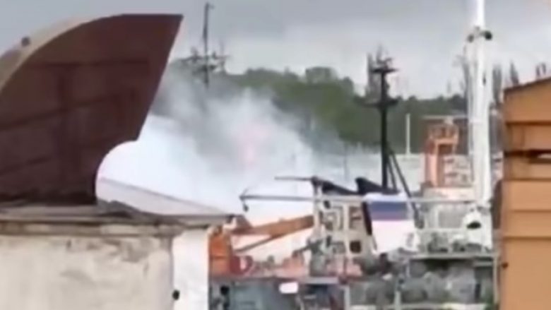 Sulm me raketa në Krime, goditet një anije