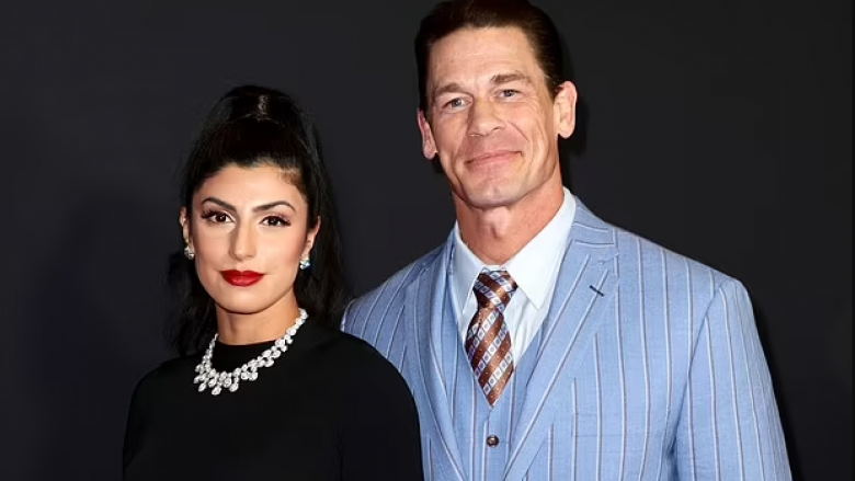 John Cena zbulon arsyen pse preferon ta mbajë private lidhjen me gruan e tij Shay Shariatzadeh