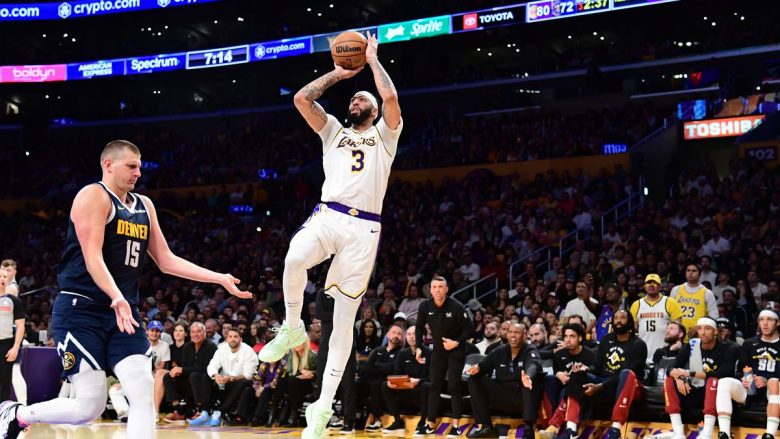 James dhe Davis të pandalshëm, Lakers ngushtojnë epërsinë ndaj Nuggets