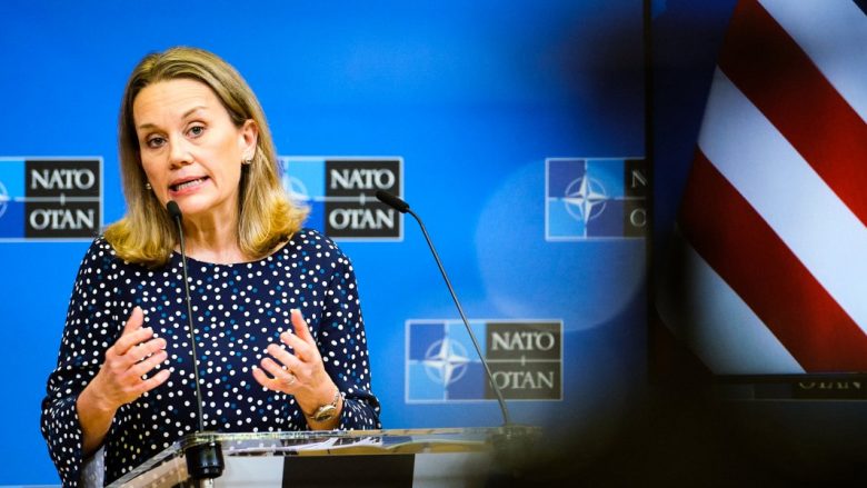 Ambasadorja amerikane në NATO përmend përpjekjet e Rusisë për destabilizim të Ballkanit