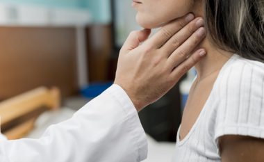 Klinika “Zhan Mitrev”: Tiroidektomia – heqja e gjëndrës tiroide
