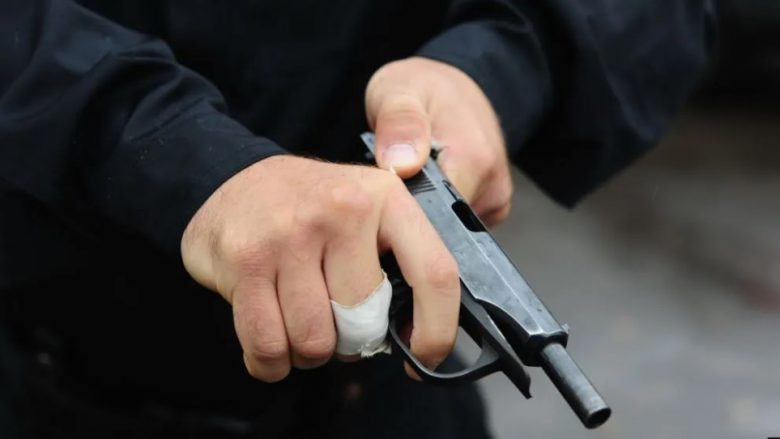 “Dënime të buta”: Mbi 230 mijë armë pa leje në duart e kosovarëve