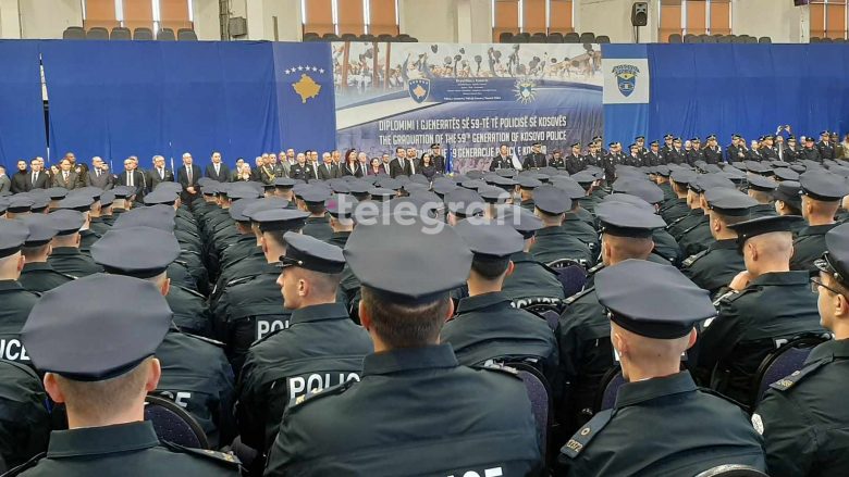 Policisë së Kosovës i shtohen edhe 445 policë të rinj, Kurti: Nderoni uniformën dhe punën tuaj