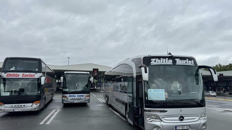 “Zhitia Turist”: Në orën 15:00 jemi nisur, në autobusë gjenden të gjithë dhe nuk është ndalur asnjë bashkatdhetarë