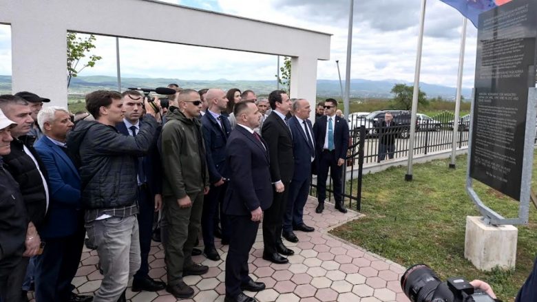 Kurti përkujton mbi 200 vrarët në Dyz të Podujevës