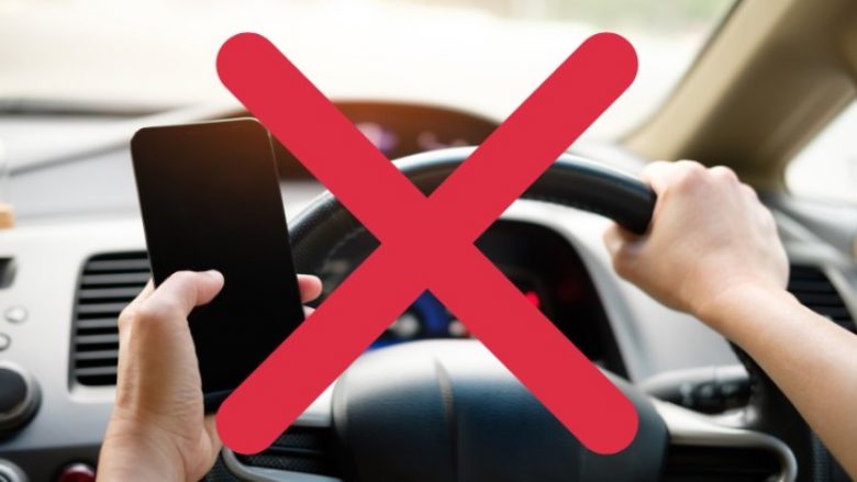 Përdorimi i telefonit gjatë ngasjes së automjetit, gjobat shkojnë deri në 500 euro si dhe tri pikë negative
