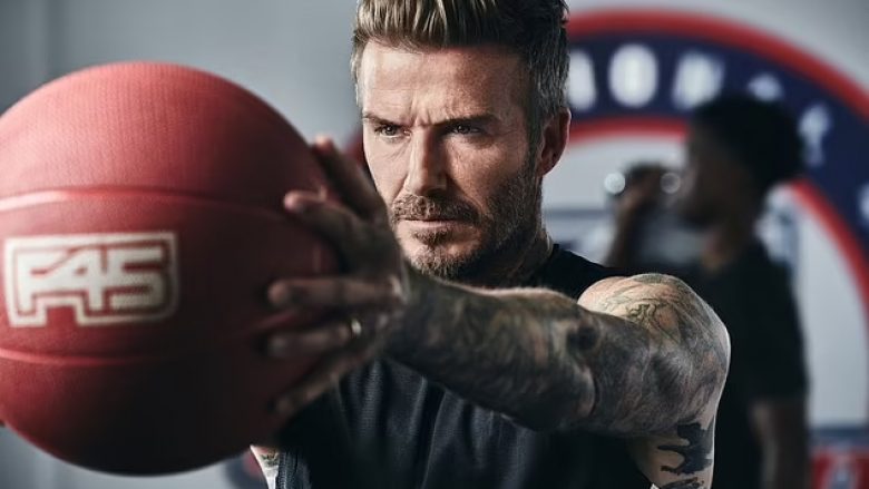 Beckham padit aktorin e njohur pasi pretendon se humbi 9.8 milionë euro për shkak të tij