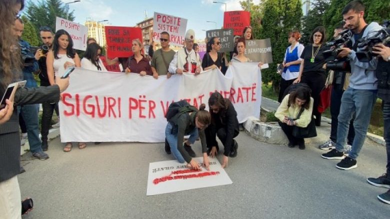 ​Vrasja e Erona Coklit, mbahet marsh revolte në Prishtinë