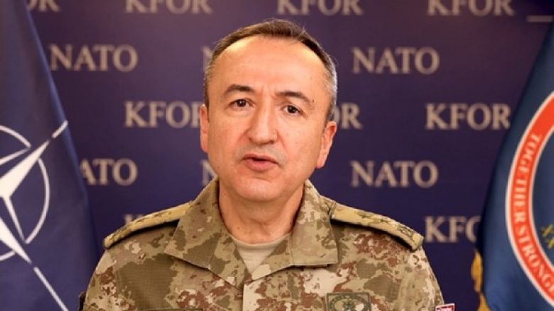 Pas vizitës në selinë e NATO-s, gjenerali Ulutash: Vetëm zgjidhje politike mes Kosovës e Serbisë