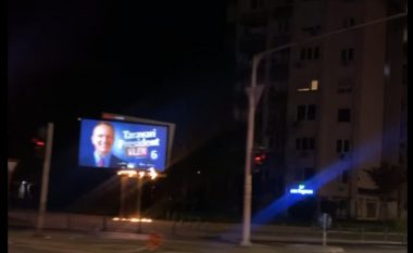 Koalicioni VLEN: Sulmi ndaj billboardit cënon lirinë demokratike dhe fushatën zgjedhore