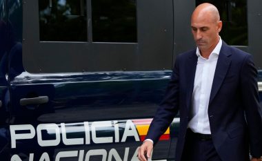 Pasi u njoftua me akuzat, Luis Rubiales u la i lirë nga autoritet spanjolle