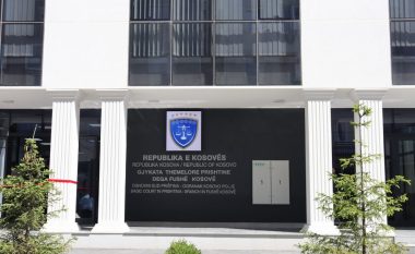 Fyeu dhe kanosi gjyqtarin e Gjykatës Themelore në Fushë Kosovë – arrestohet i dyshuari