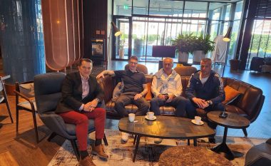 Tahir Batatina takohet me drejtues të Slavia Pragës, tregon interesimin për tre lojtarë dhe bashkëpunimin në të ardhmen