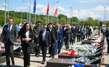 Masakra në Mejë “Srebrenica e Kosovës” – thirrja më e fuqishme e Kosovës për drejtësi