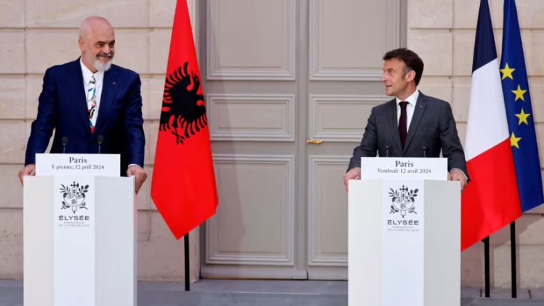 Macron kërkon që Kosova dhe Serbia t’i normalizojnë raportet