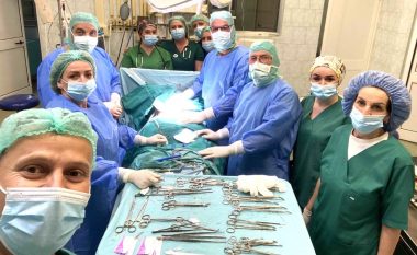 Kryhet me sukses një operim kompleks në Spitalin e Pejës, intervenohet në një tumor të “kokës së pankreasit”