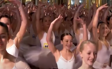 Rekord i ri botëror – 353 balerina kërcejnë në majë të gishtërinjve për një minutë