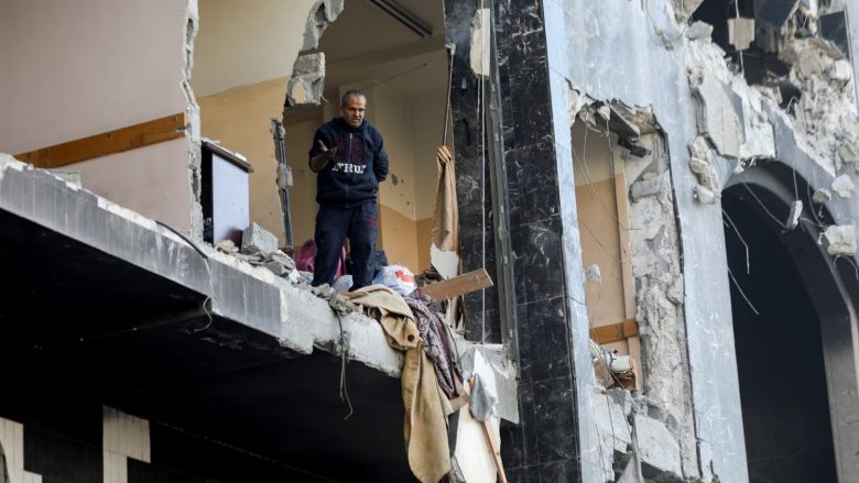 Izraeli tërhiqet nga zona e spitalit al-Shifa i Gazës – banorët përshkruajnë ‘shkatërrimin total’