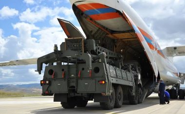 Turqia së shpejti do të vë në veprim sistemin “e diskutueshëm” rus të mbrojtjes S-400?
