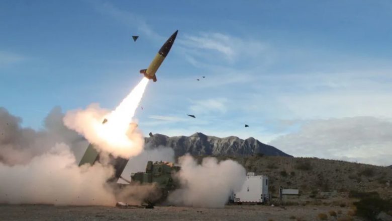 SHBA dërgoi fshehurazi raketa me rreze të gjatë në Ukrainë?