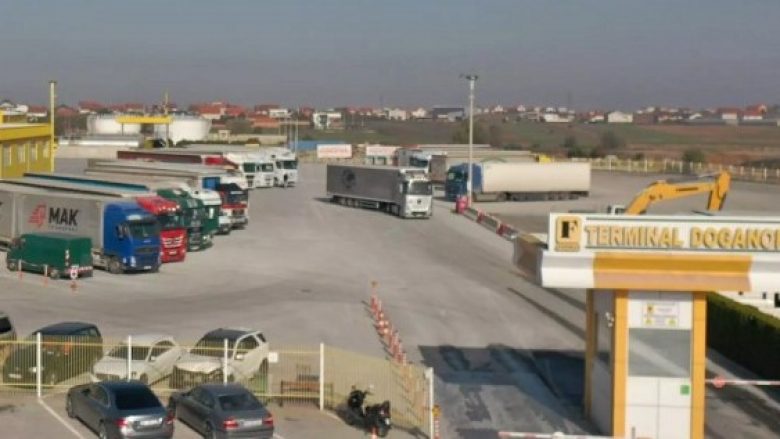 Terminali doganor në Ferizaj, kompania kërkon të ri-licencohet: Nëse mbyllet përfitojnë kompanitë transportuese nga Serbia dhe shumë punëtorë mbesin pa punë
