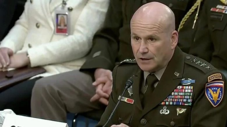 Komandanti suprem i NATO-s, Cavoli: Po shtojmë forcat në Kosovë dhe Bosnje, po sjellim artileri të rëndë