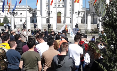 Studentët nga Maqedonia protestojnë pasi ju mungojnë hapësira mësimore