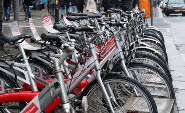 Rreth 2700 çiklistë i harrojnë biçikletat në stacionet e trenit – çfarë bën çdo vit me to shteti gjerman