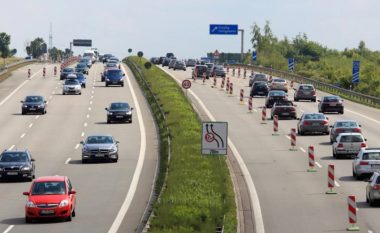 Në një vend të madh evropian, duan të ndalojnë vozitjen gjatë fundjavave?