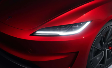 Musk njofton se automjete të reja më të përballueshme do të prezantohen së shpejti