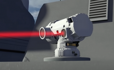Britania e Madhe prezanton laserin e ri ushtarak që mund të përdoret për të shënjestruar dronët rus në Ukrainë
