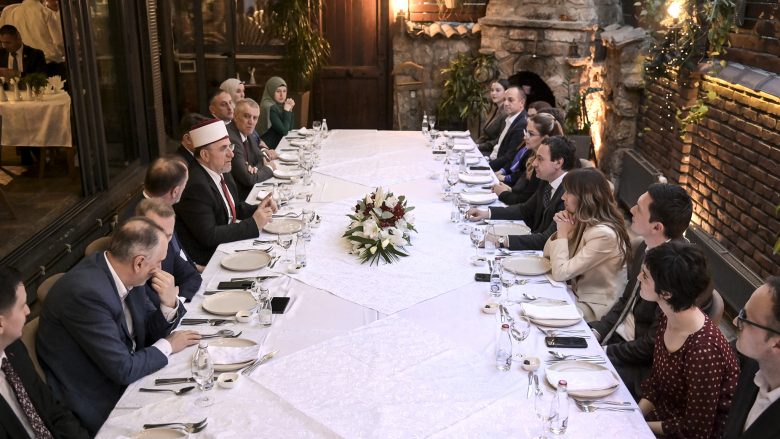 Kryeministri Kurti shtron iftar për përfaqësues të BIK-ut dhe Departamentin e Gruas në BIK