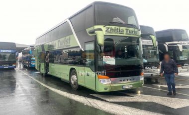Pas orëve të gjata të maltretimit, lirohen disa autobusë me kosovarët e ndaluar në kufirin Serbi-Kroaci