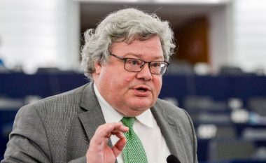 “Lajçak ishte një fatkeqësi në punën e tij”, eurodeputeti gjerman: Shpresoj të mos i turbullojë edhe raportet e BE-së me Zvicrën
