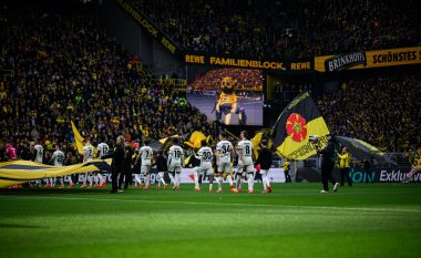 Ky Leverkusen nuk “vdes kurrë” – shpëton nga disfata e parë në sekondat e fundit në derbin me Dortmundin