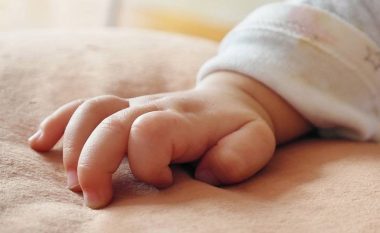 Gjithmonë e më pak femra preferojnë të bëhen nëna, bie përqindja e fëmijëve të parë në totalin e lindjeve në Shqipëri