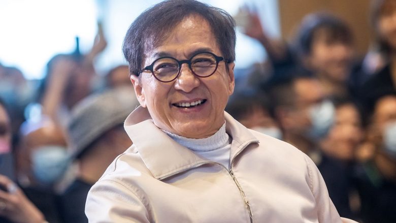 U tha se kishte probleme me shëndetin, reagon Jackie Chan: Mos u brengosni
