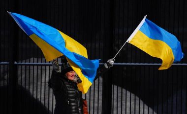 Komiteti parlamentar zviceran mbështet planin e ndihmës prej 5.5 miliardë dollarësh për Ukrainën