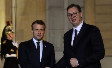 Macron ia kujtoi Vuçiqit Banjskën: A do ta zgjidhë Beogradi rastin e sulmit në Kosovë?