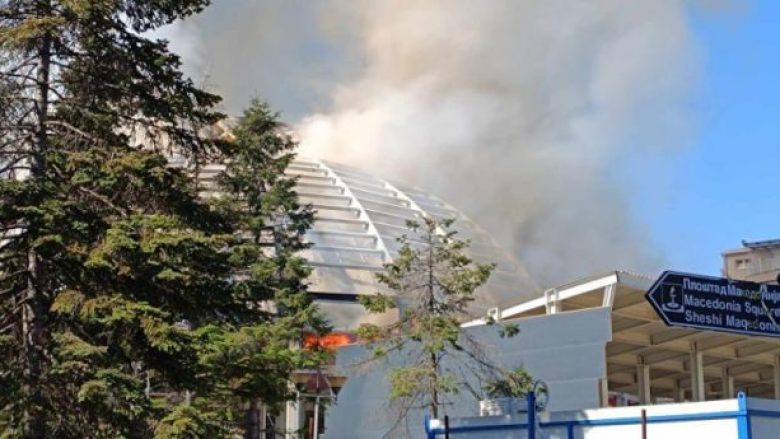 Zjarri në Sallën Universale përplas kryetaren e Shkupit dhe ministren e Kulturës