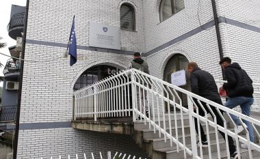 Kastrati: Deri më tani në Zubin Potok kanë votuar 17 qytetarë