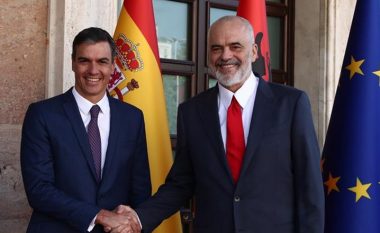 Largohet nga detyrat publike për shkak të akuzave ndaj bashkëshortes, Rama i del në krah kryeministrit spanjoll
