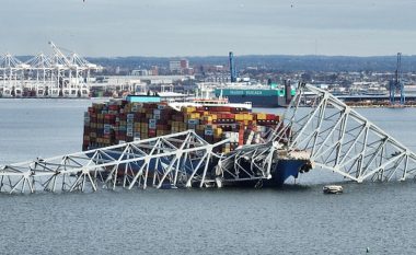 Shpërthim i kontrolluar, copa gjigante e urës që ra mbi anijen e mallrave në Baltimore do të hidhet në erë me eksploziv